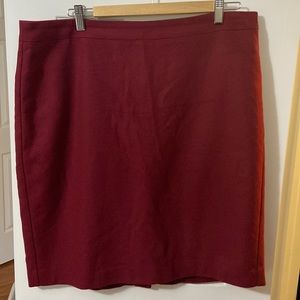 70% Wool and 30% JCrew lined deep red pencil skirt - size 16